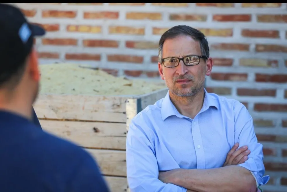 “Todos usan la violencia y las usurpaciones para hacer política, la gente quiere soluciones a la inseguridad”, dijo Domingo