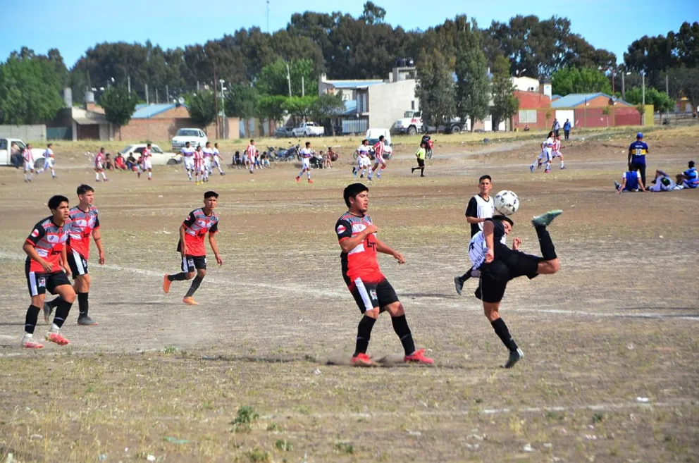 Se cerró la fase regular de la barrial de Patagones con goleadas de Villa Del Carmen y Las 268