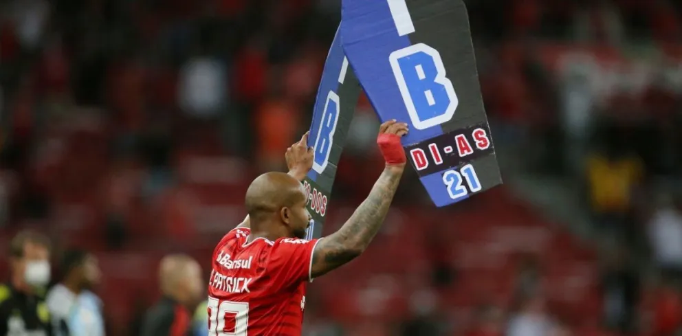 Inter festejó la victoria ante Gremio con ataúdes y se armó: Mirá el video del escándalo en el clásico