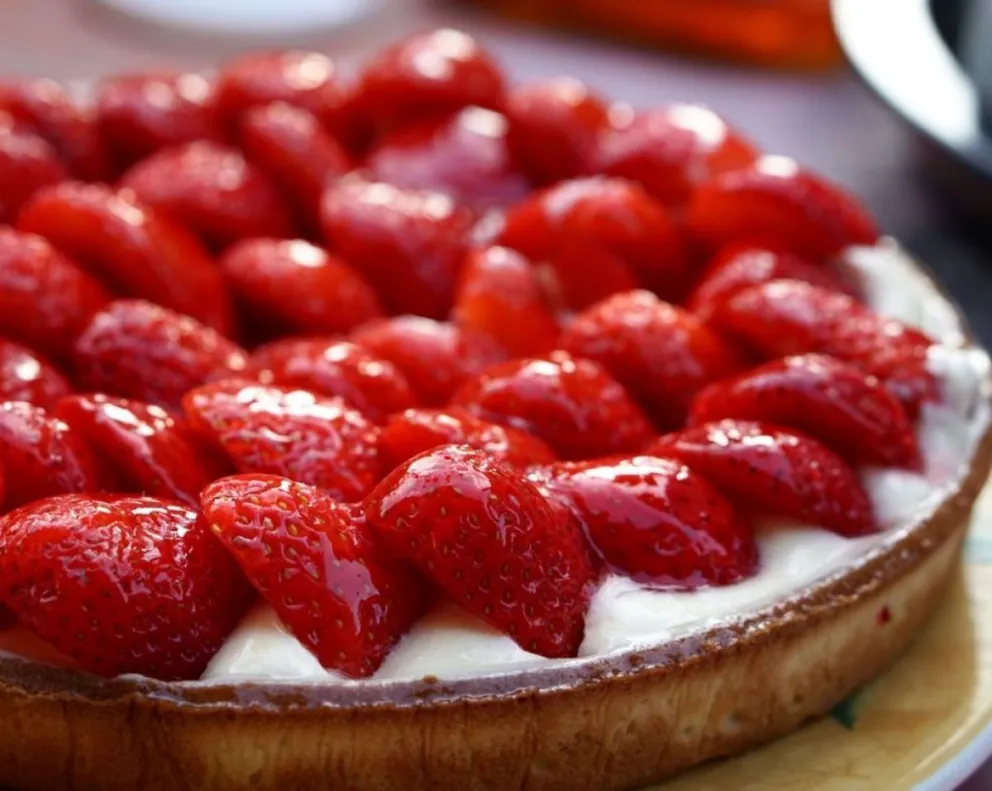 Tarta de frutillas con masa sin gluten ¡Receta súper fácil y saludable!
