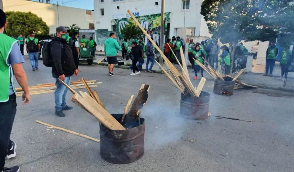 Este martes ATE inicia acampe y paro de 96 horas frente a las oficinas de PAMI