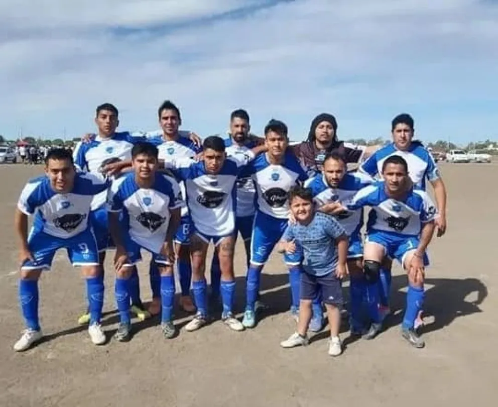 Las canchas de tierra se llenaron de fútbol y en la próxima fecha se viene el clásico Santo-Lavalle