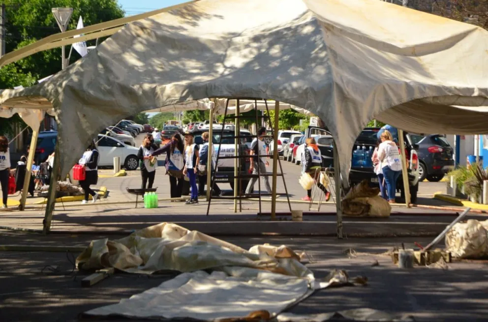 Carpa de UNTER: Para el gobierno rionegrino es un “hecho político”
