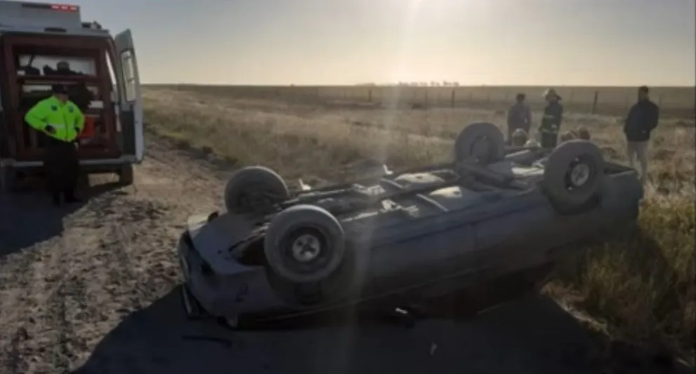 Perdió el control del vehículo y volcó en inmediaciones de la curva de J.B. Casas 