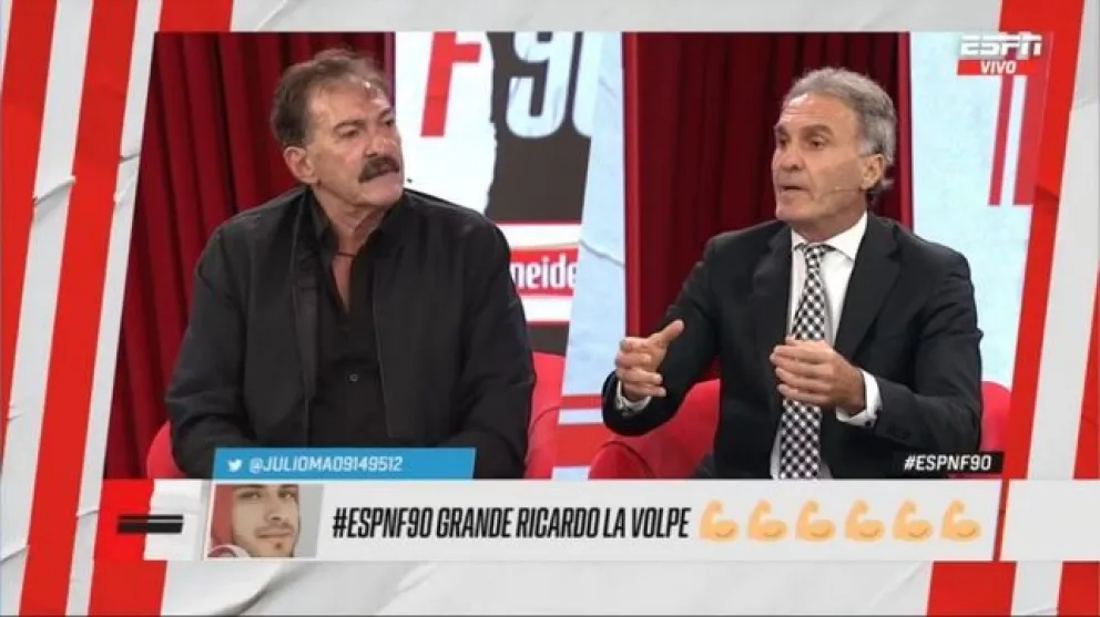 Video: Tenso cruce entre La Volpe y Ruggeri por Diego Maradona