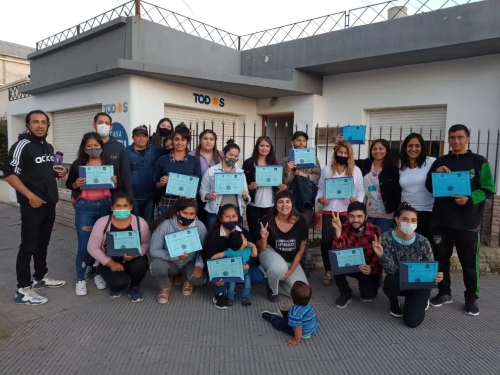Con gran éxito, finalizaron los talleres de comunicación organizados por "Irrompibles"