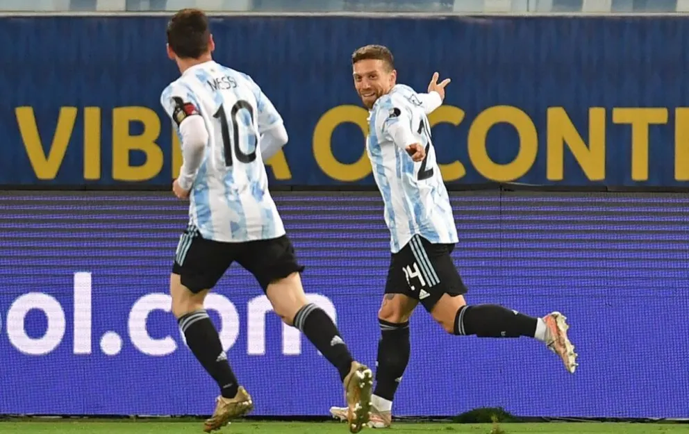 Papu Gómez sobre Leo Messi: "Queremos regalarle la oportunidad de levantar la Copa Mundial"