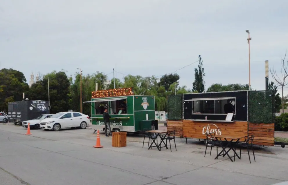 Carros gastronómicos: regularán los tiempos de concesión que tienen los emprendedores