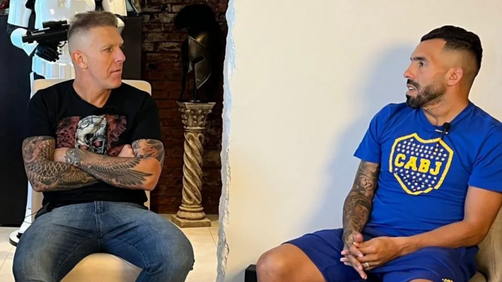 Tevez participó de una entrevista con Fantino y le tiró un palo a la dirigencia de Boca