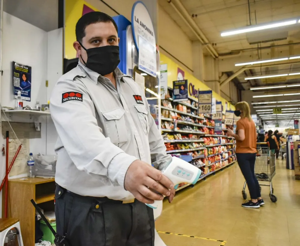 Acordaron los horarios de cierre para supermercados y comercios de barrio