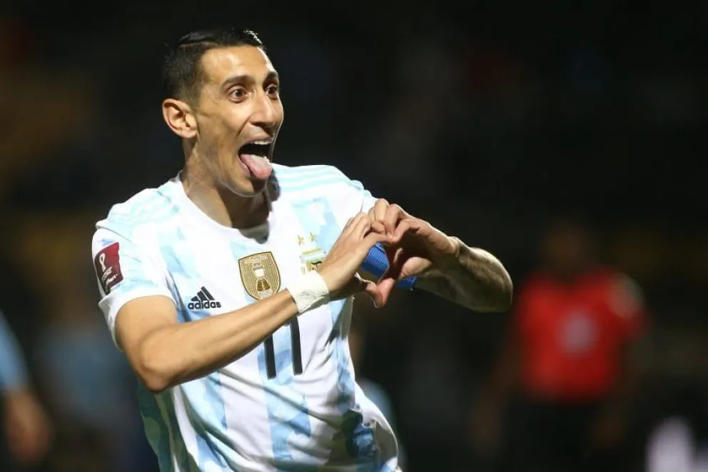Con un golazo de Di María, Argentina venció a Uruguay y está a un paso de Qatar 2022