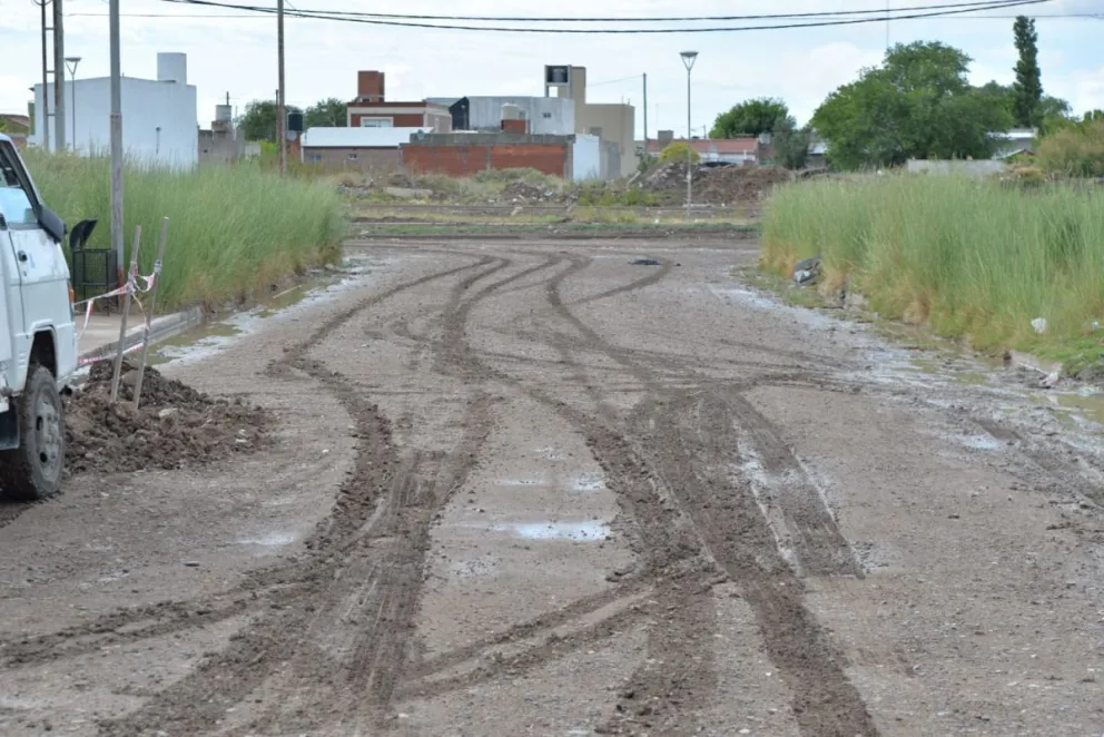 La cancha barrosa obligó a postergar por una semana  las actividades deportivas municipales 