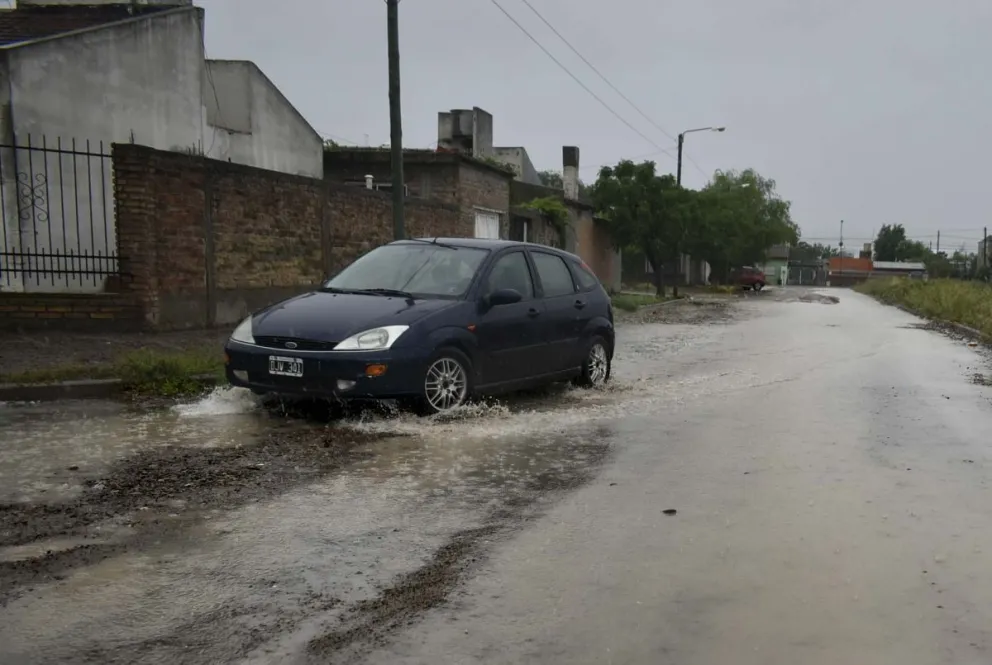 Reconocen dificultades en Patagones para repasar las calles de ripio