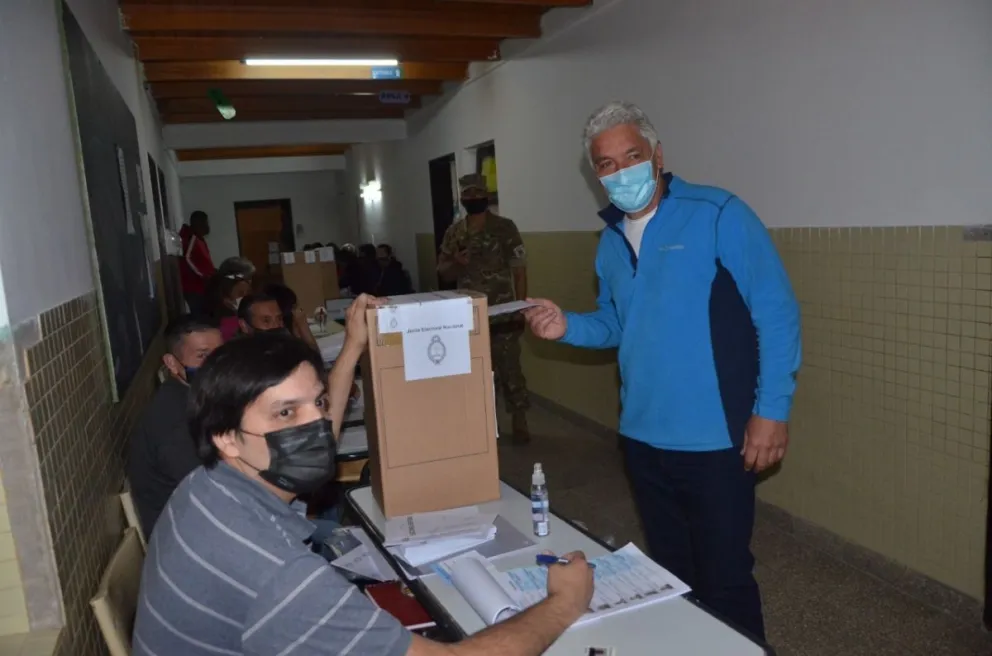 Zara no descarta una posible reelección, pero "eso se verá después"