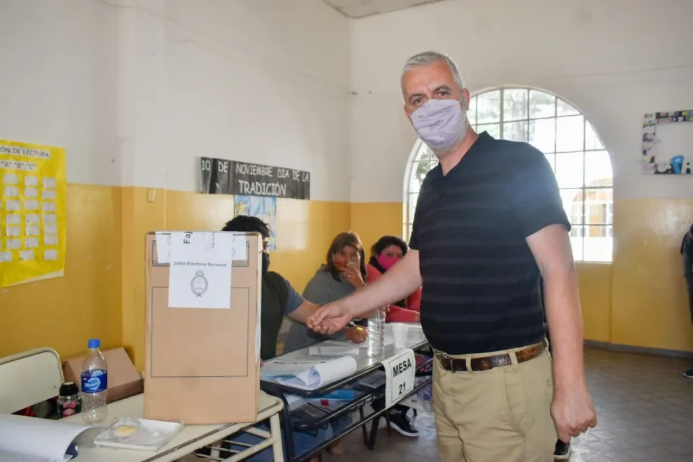 Nicolás García denunció que el oficialismo rompió la veda electoral