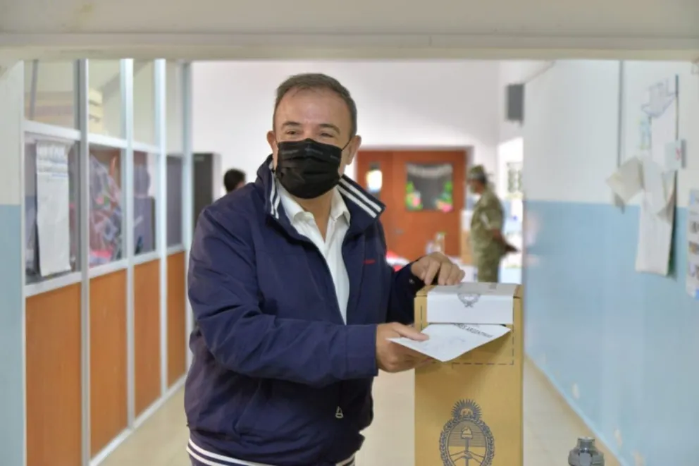 Votó el intendente Pesatti y aguarda una amplia participación