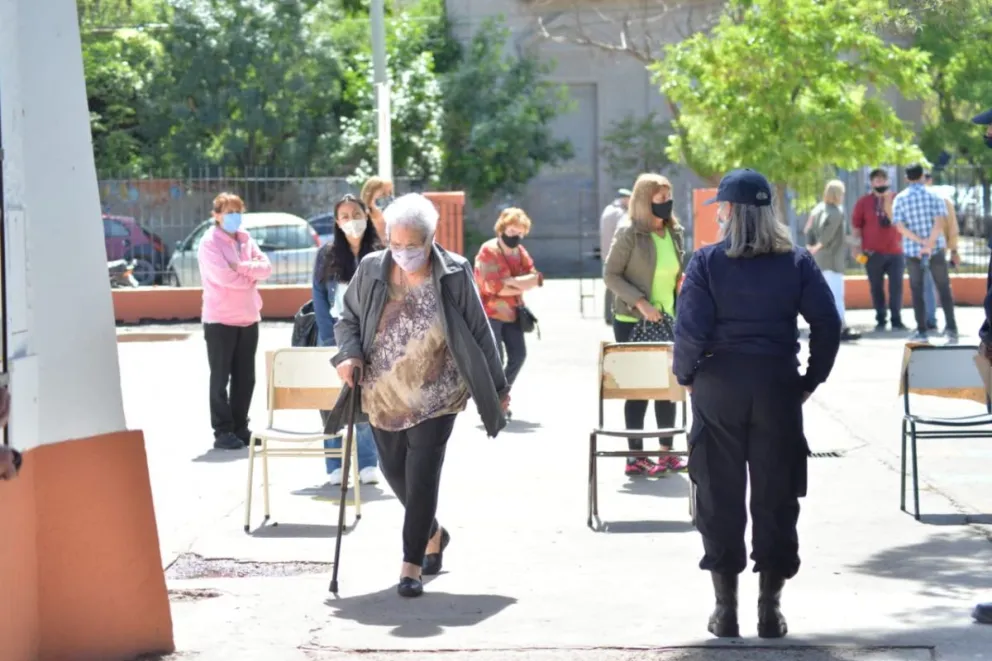 Los adultos mayores le están ganando a los jóvenes en cuanto al nivel de participación