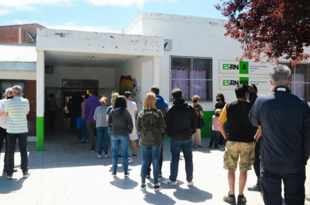Ya votó cerca del 60 por ciento del padrón en Viedma