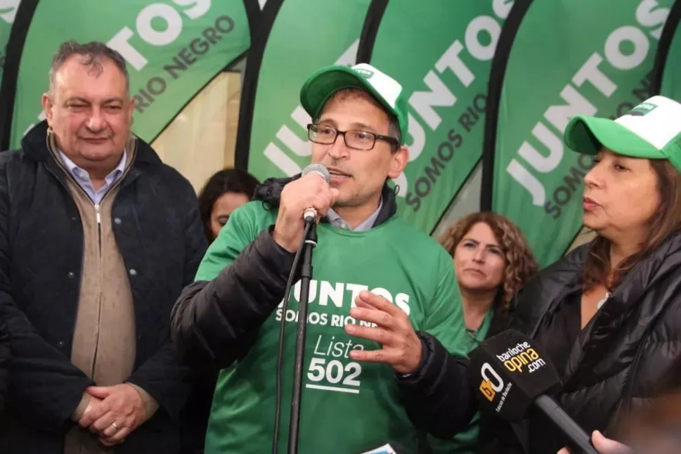 Agustín Domingo: "Marcamos a fuego este triunfo, logramos ganarle a los partidos nacionales"