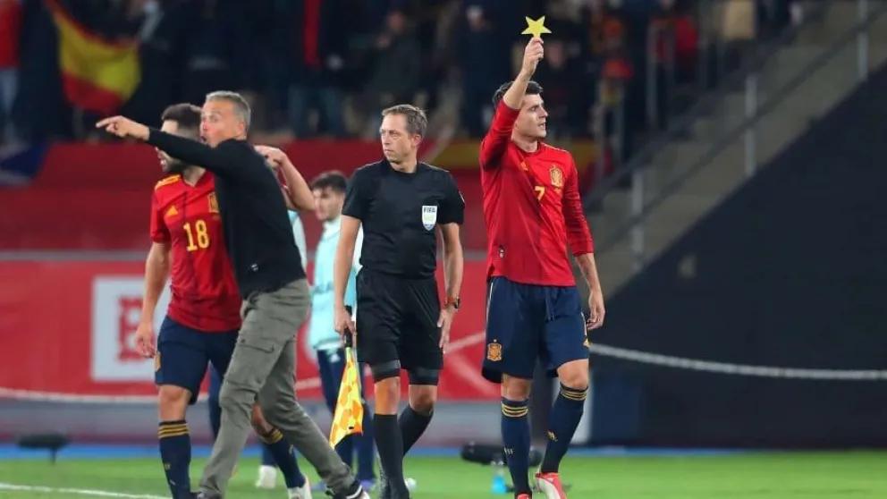 España venció a Suecia y va al Mundial, Zlatan jugará el Repechaje