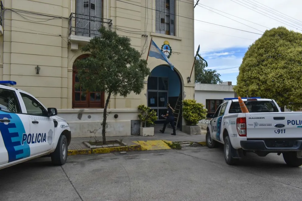 Delincuentes no quisieron ir al calabozo, provocaron una trifulca y rompieron la Comisaría