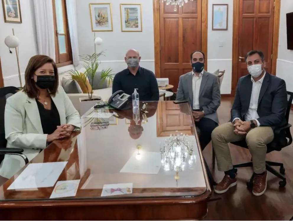 Anuncian a la gobernadora Carreras el inicio del plan de prefactibilidad