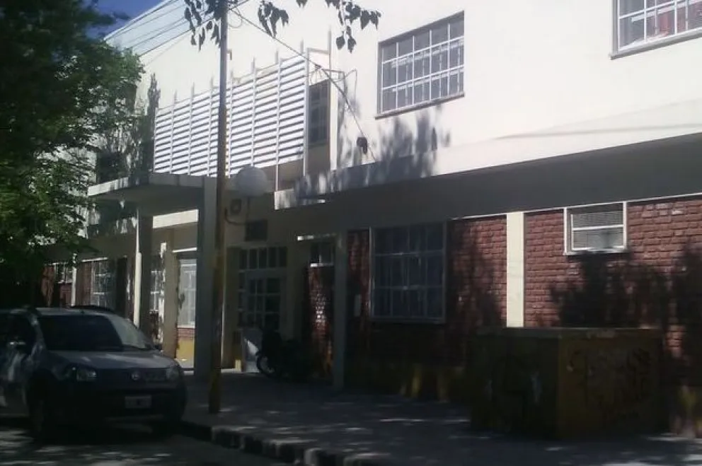 Matan a un adolescente en inmediaciones de las puertas de un colegio secundario