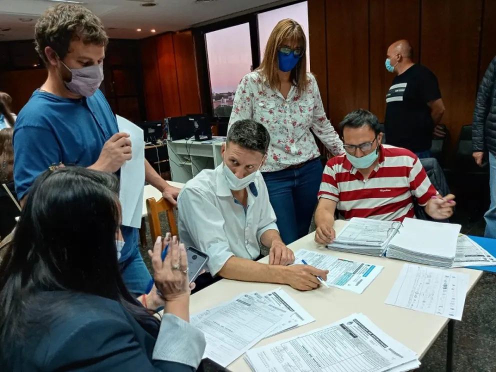 Como se preveía, final de bandera de verde entre Tortoriello y Marks