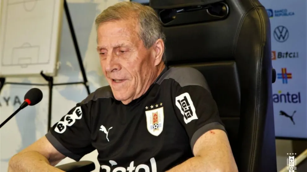 Tras 15 años, llegó el fin de una era: Uruguay despidió al Maestro Tabárez