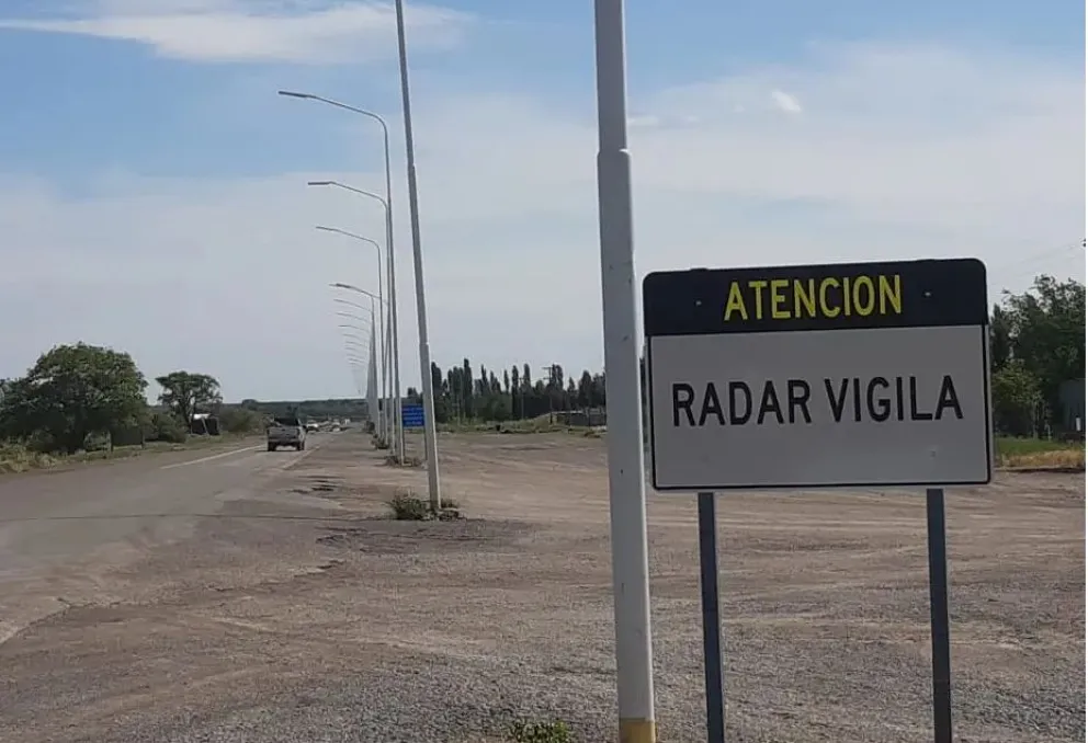 Radares y fotomultas generan controversia en Río Negro: la palabra de un especialista viedmense sobre el tema 