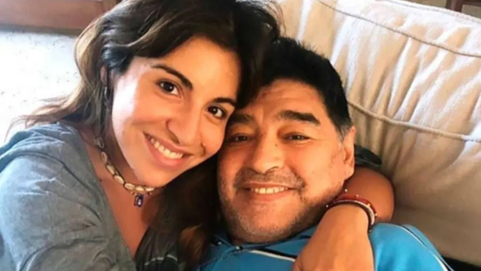 La carta de Gianinna Maradona a su papá: "Hiciste lo que pudiste con lo que hicieron de vos"