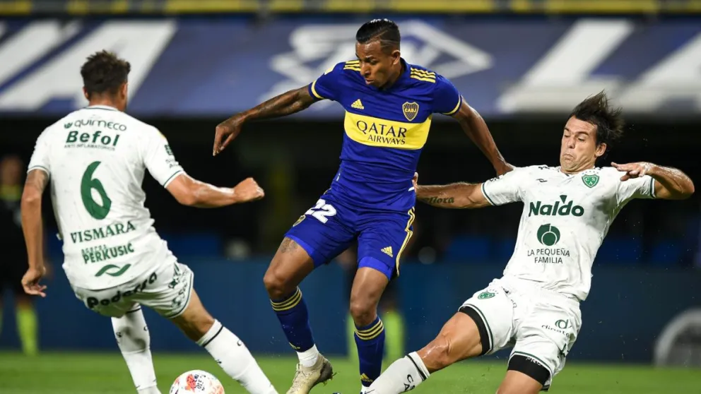 Hoy Boca recibe a Sarmiento: hora, TV y formaciones