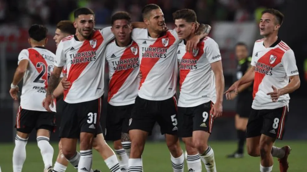 River Plate busca acercarse al título: hora, TV y formaciones