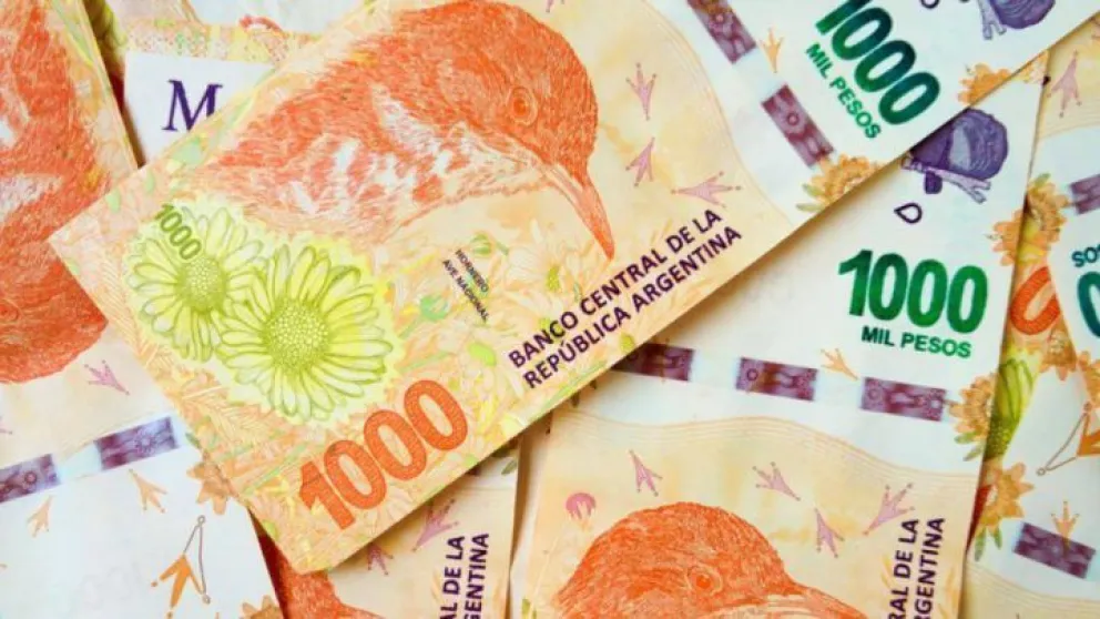 Desde el gobierno analizan pagar un bono de fin de año: A quiénes estaría destinado 