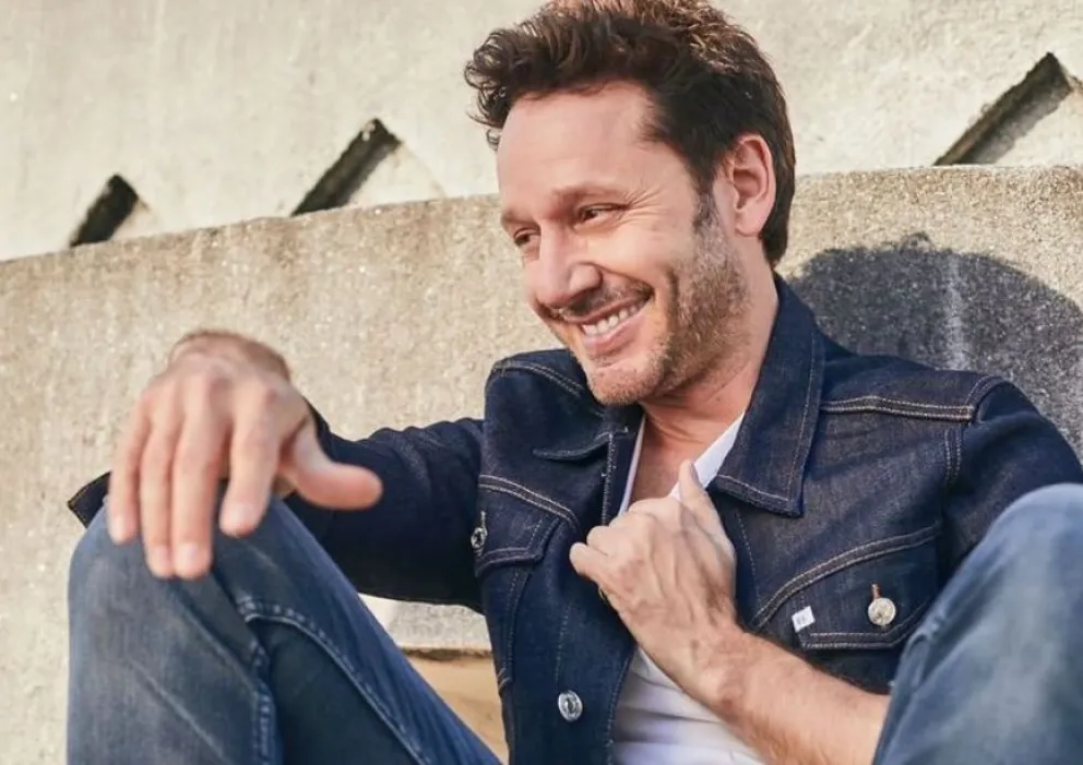 Benjamín Vicuña vuelve al ruedo y cosecha elogios en las redes debido su soltería