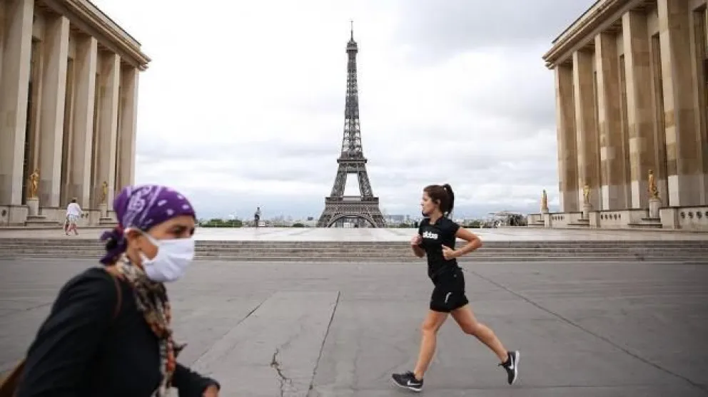 Coronavirus en Francia: alertan que la quinta ola comenzó "como un rayo"