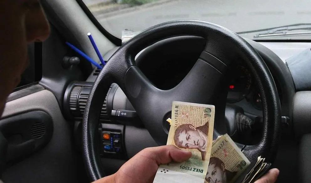 Advierten sobre la proliferación de remises sin habilitación 