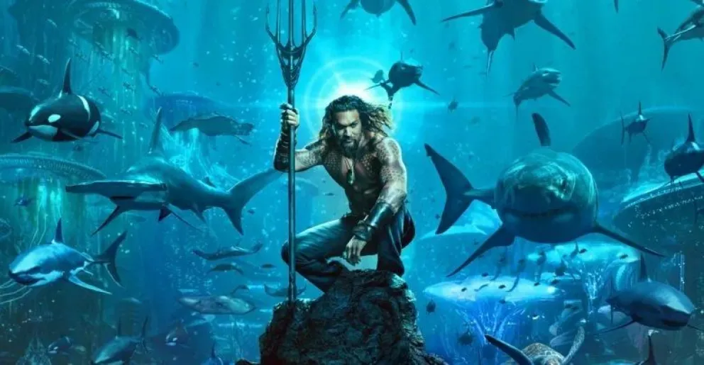Sólo falta Aquaman: así es el fabuloso departamento que simula estar bajo el mar      
