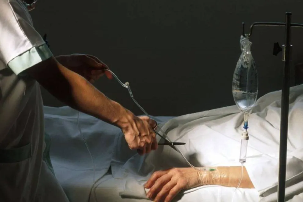 ¡Histórico! Italia autorizó por primera vez un "suicidio asistido" a un hombre tetrapléjico 