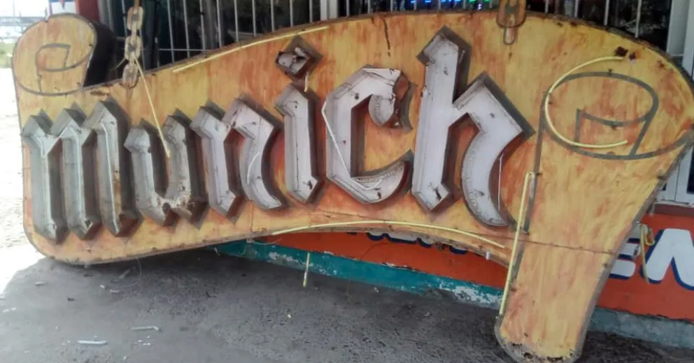 Dos jóvenes detenidos por intento de robo en la rotisería Munich