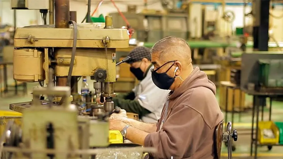 ¿Fin de la doble indemnización y la prohibición de despidos?: el Gobierno analiza la medida