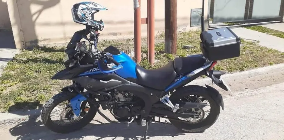 Los ladrones que robaron una moto a un municipal pasean con total impunidad