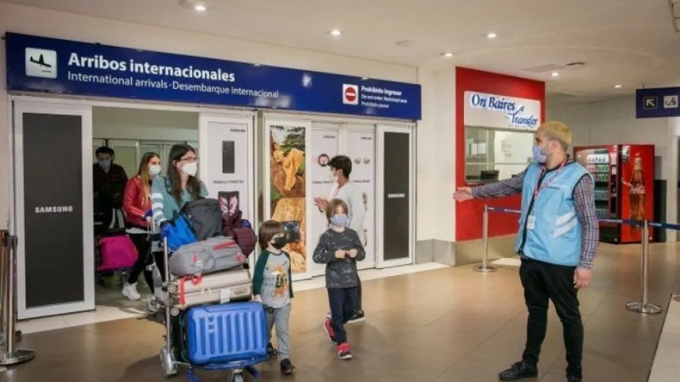 Nación justifica los intereses en la compra de viajes al exterior: "Es una medida momentánea"