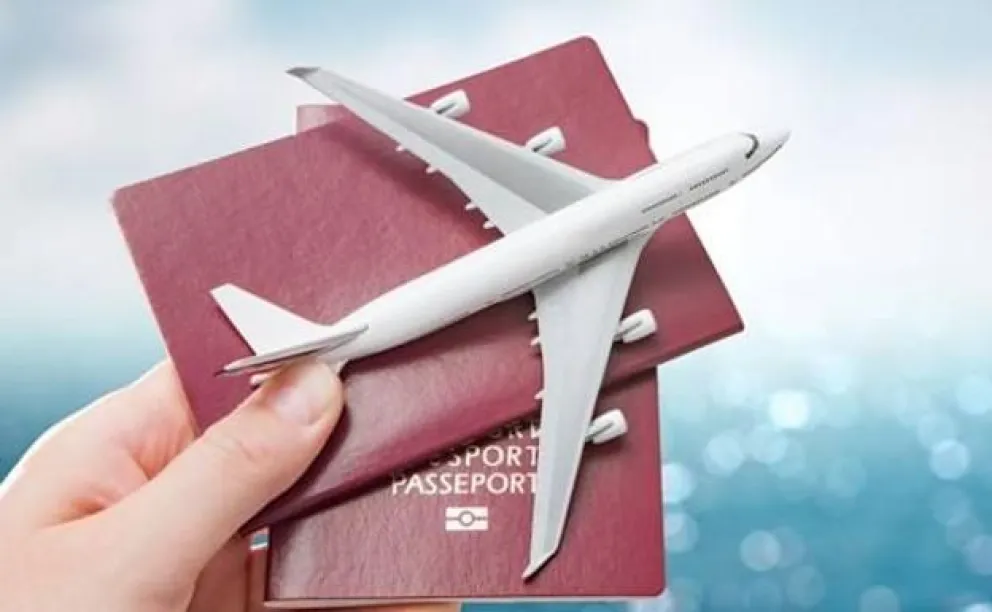 Viajes al exterior: Tras la nueva normativa del BCRA, ya hay trucos para comprar pasajes en cuotas sin interés 