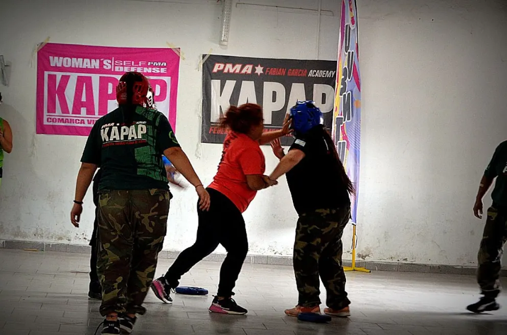 Ante el crecimiento de casos de violencia, se dictaron cursos de defensa personal para mujeres