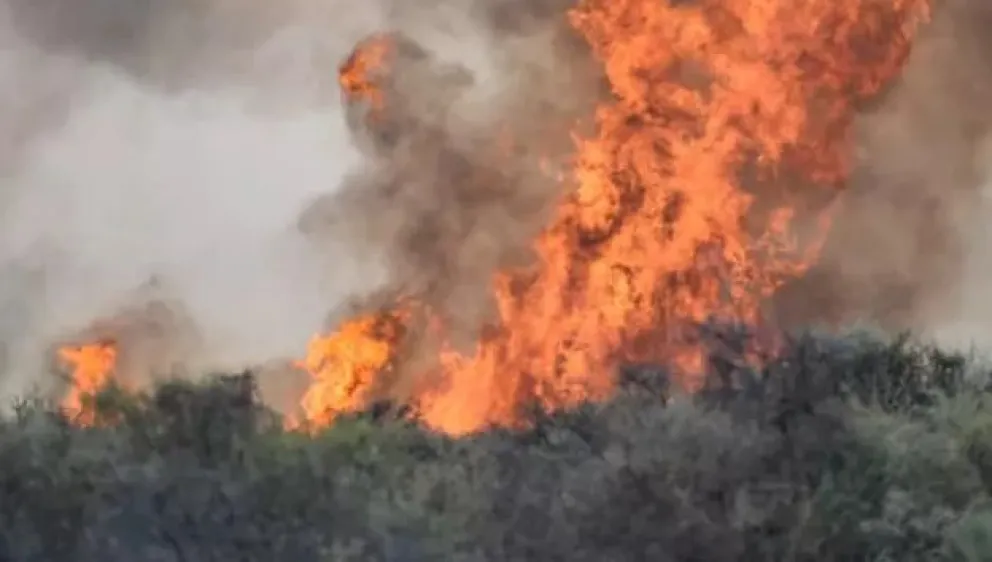 Por riesgos de incendios, Viedma prohíbe la pirotecnia entre una batería de medidas