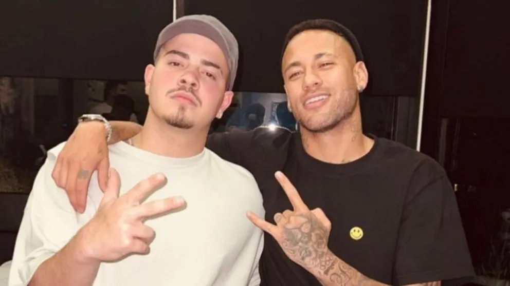 Otra polémica con Neymar: apareció "de fiesta" tras la grave lesión que sufrió