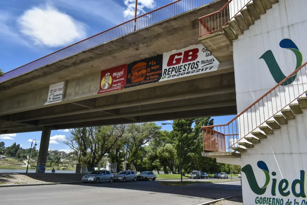 Murió el joven que cayó del Puente Nuevo