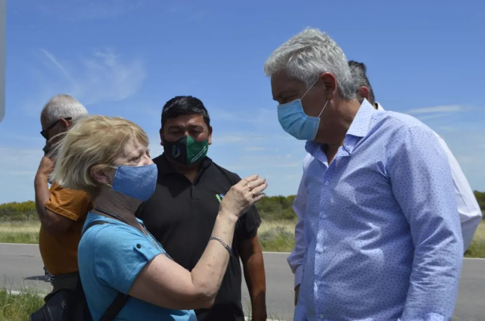 José Luis Zara y la Fundación Estrellas Amarillas recordaron a dos víctimas en el kilómetro 945 de la Ruta N°3