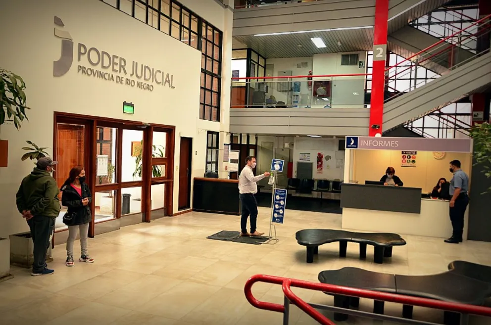 El Colegio de Abogados de Viedma denuncia irregularidades en la Cámara Laboral y exige medidas inmediatas